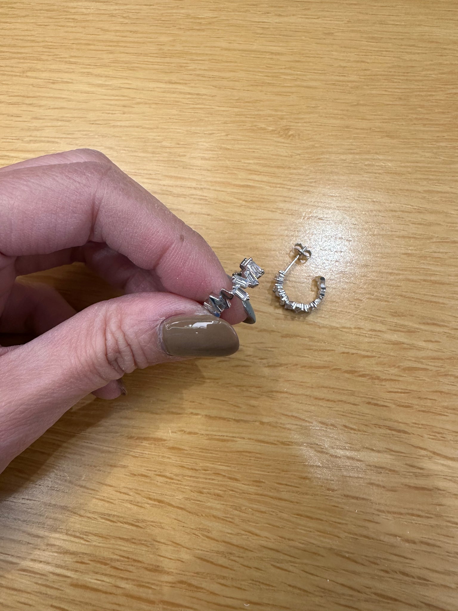 E6 (2-4Mar $298, 之後批發價$328）