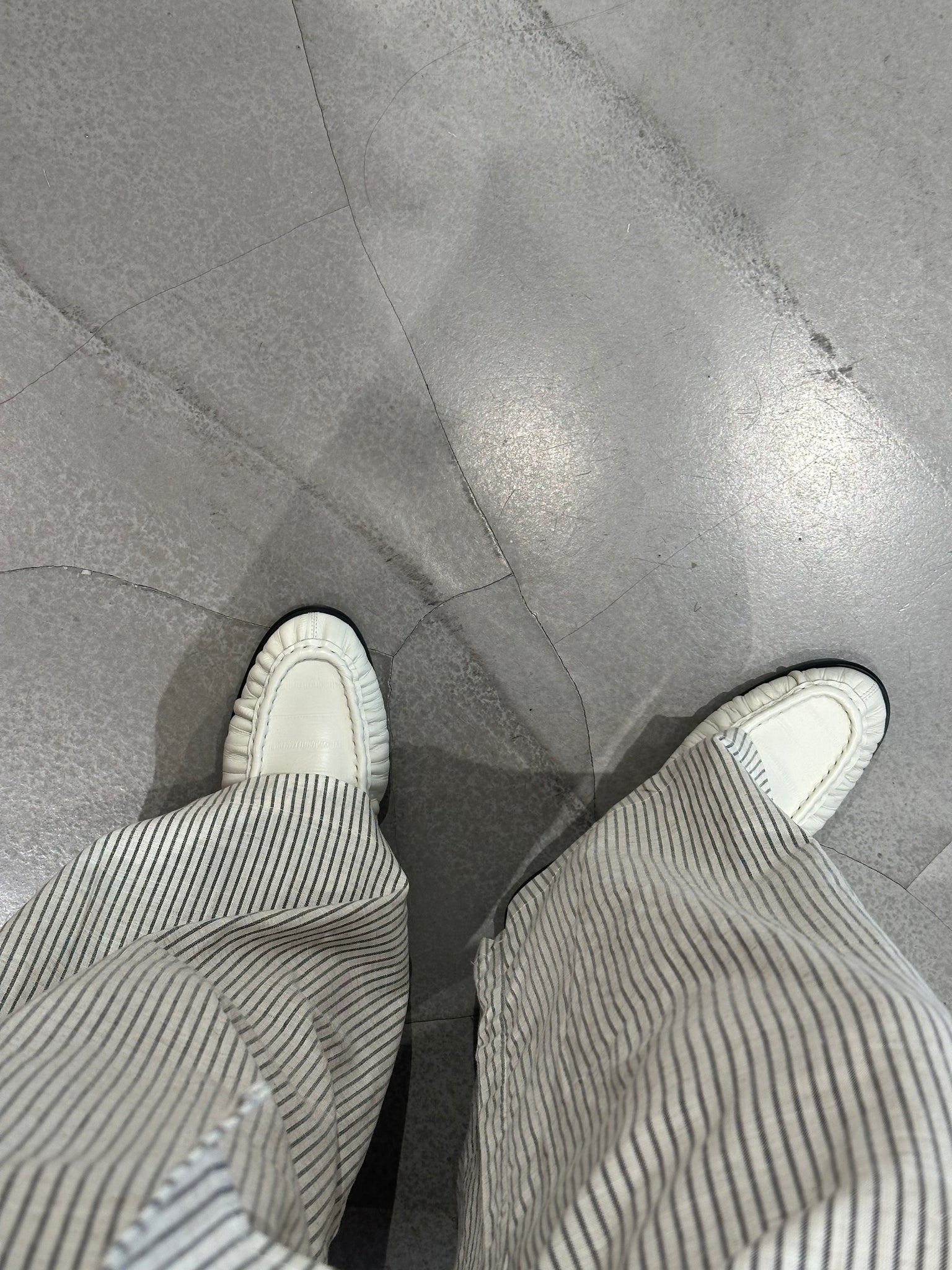 Croc Effect Leather Loafer Ivory (28-30May 超抵價 $568, 批發價$598)