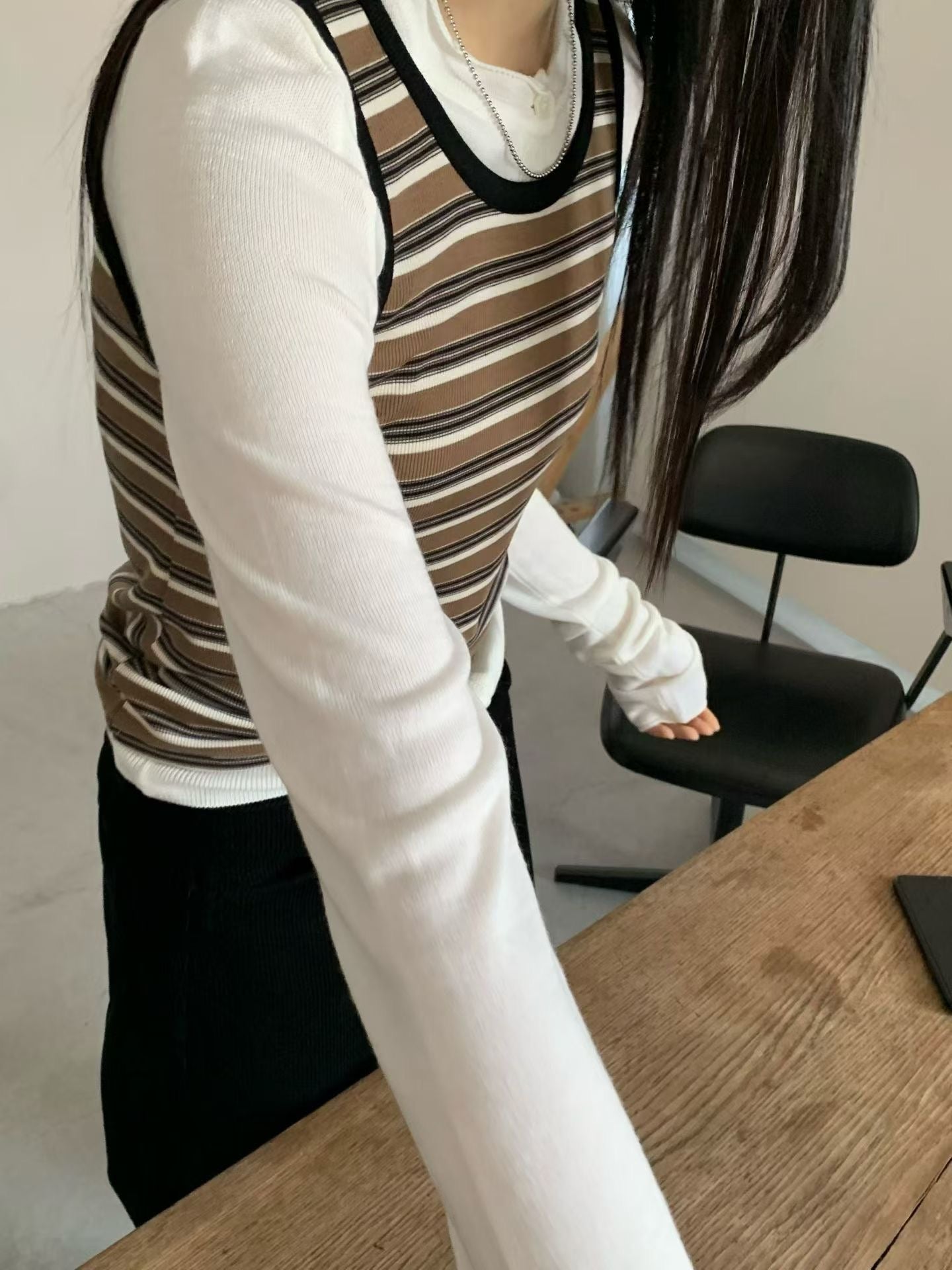 Super Like Stripe Vest (10-12Dec $228, 之後批發價$248）