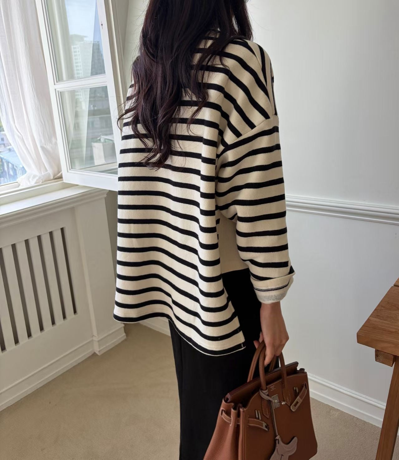 Stripe Slit Sweater (15-18Jan $368, 之後批發價$398）