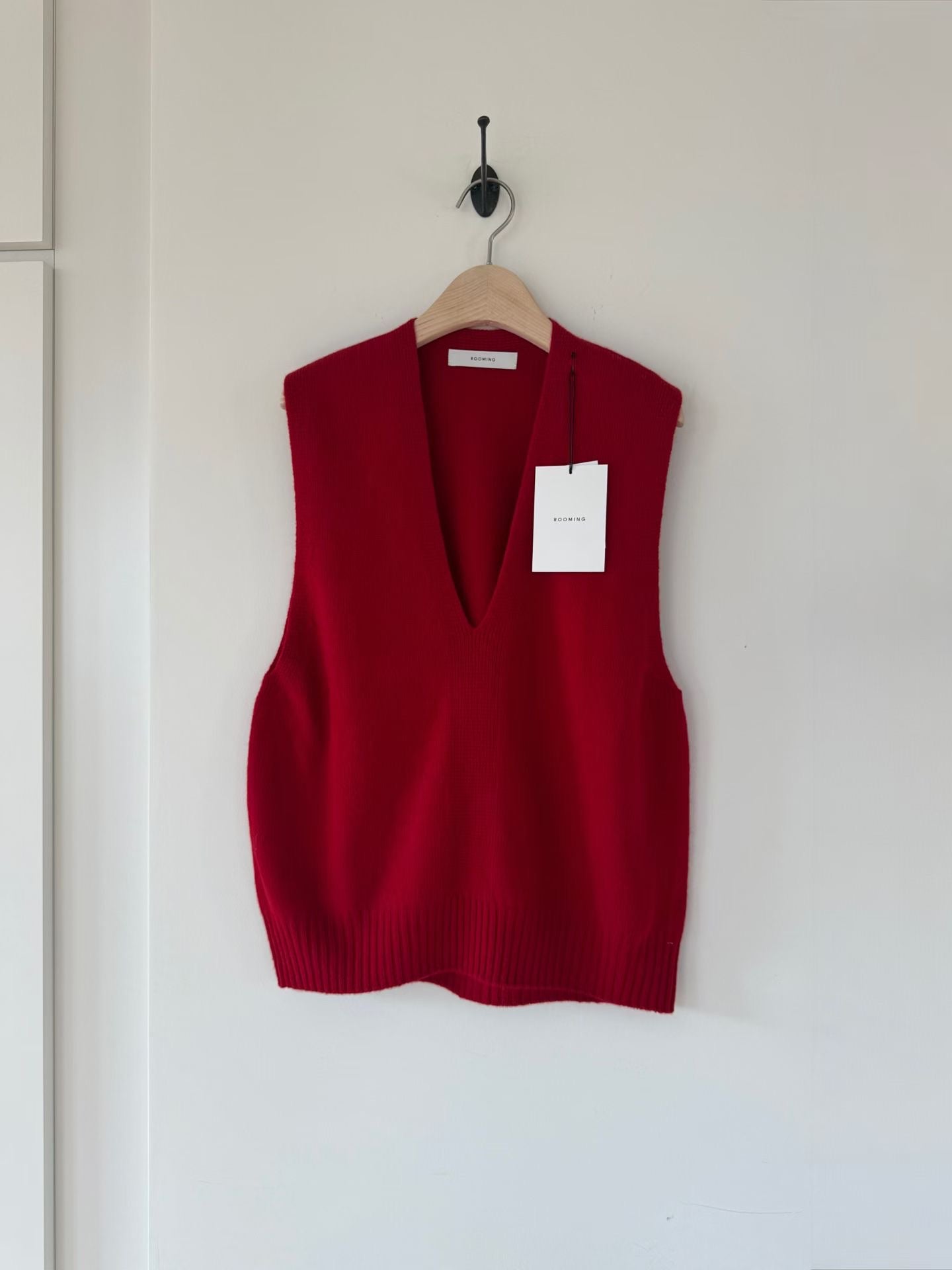 Quality Low V Vest (9-11Sep超抵價$368, 之後批發價$398)