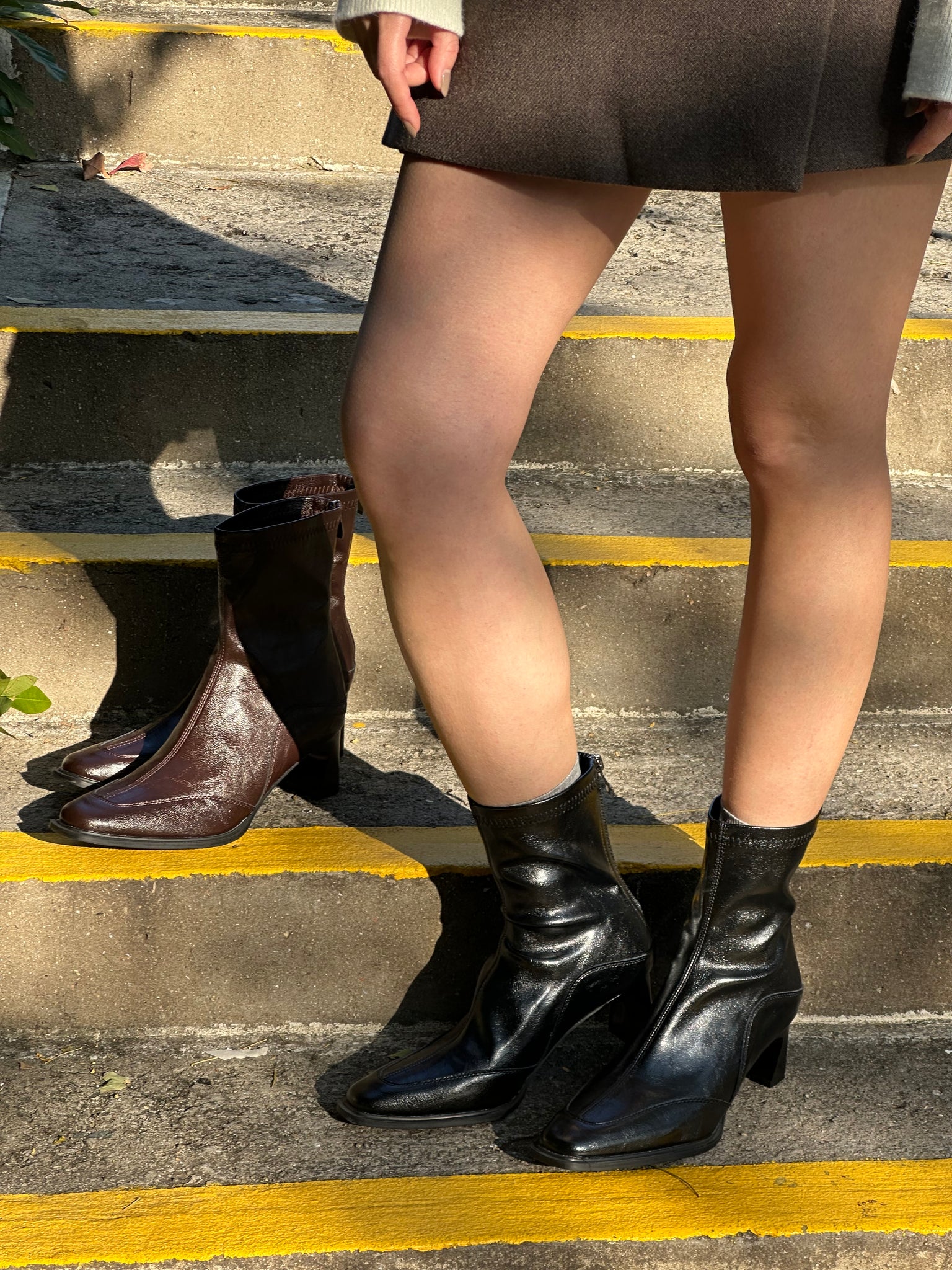 Stitched Leather Ankle Boots (14-16Jan $468, 之後批發價$598）