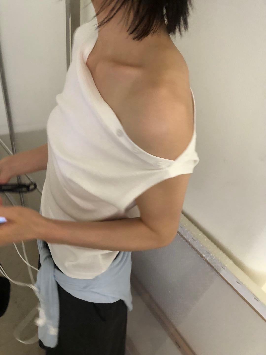 Button Single Shoulder Top (18-20Jul 超抵價$298, 之後批發價$328)