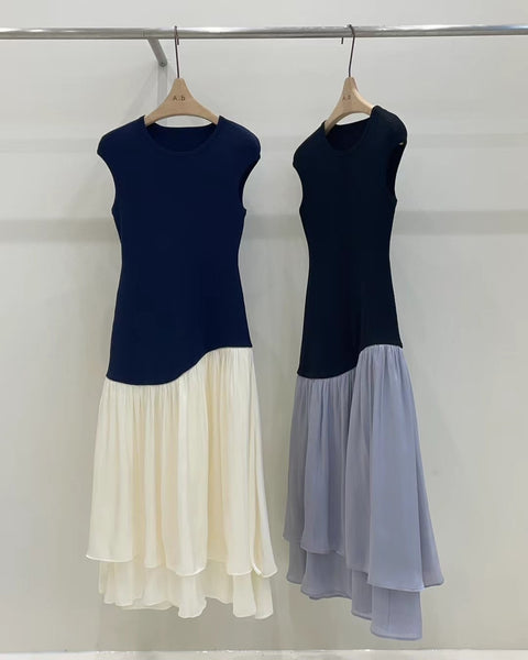 Premium Classy Two Tone Dress (20-22Mar $698, 之後批發價$728）