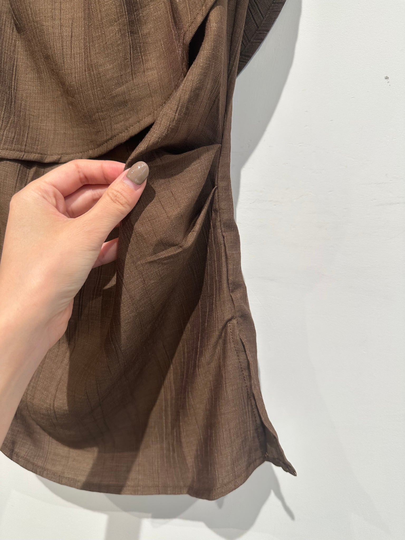 Off Shoulder Linen Top (9-11Jul 超抵價$298, 之後批發價$348)