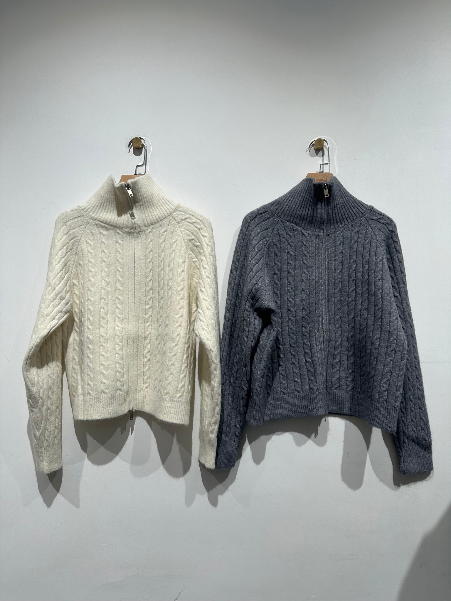 Quarter Zip Cable Knit Jacket (22-24Jan $398, 之後批發價$498）