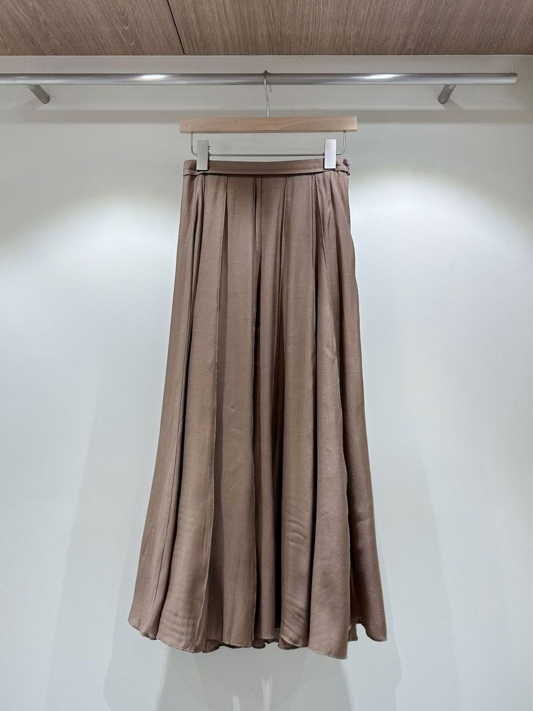 Sheer Pleated Skirt  (8-10Oct超抵價$368, 之後批發價$398)