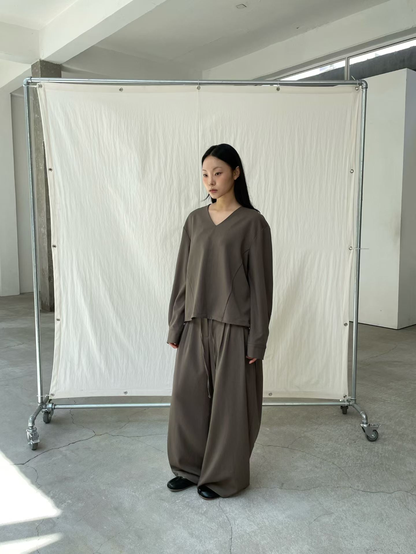 Modern Boxy V Neck Top  (8-10Oct超抵價$428, 之後批發價$468)