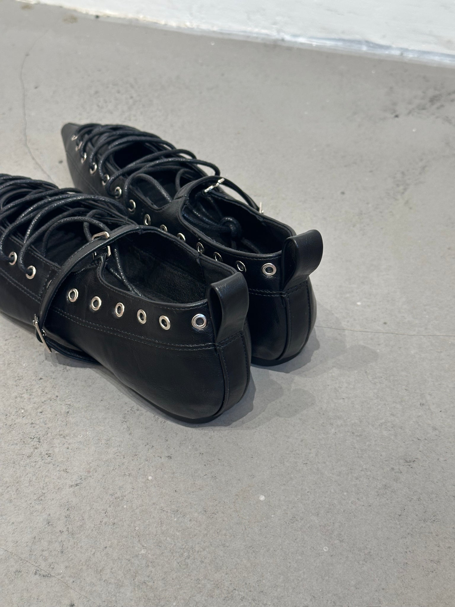 Cool Lace Up Pointed Flats  (限時超抵快閃價$398至今晚23:59, 18-20Jun 超抵價$428, 之後批發價$468)