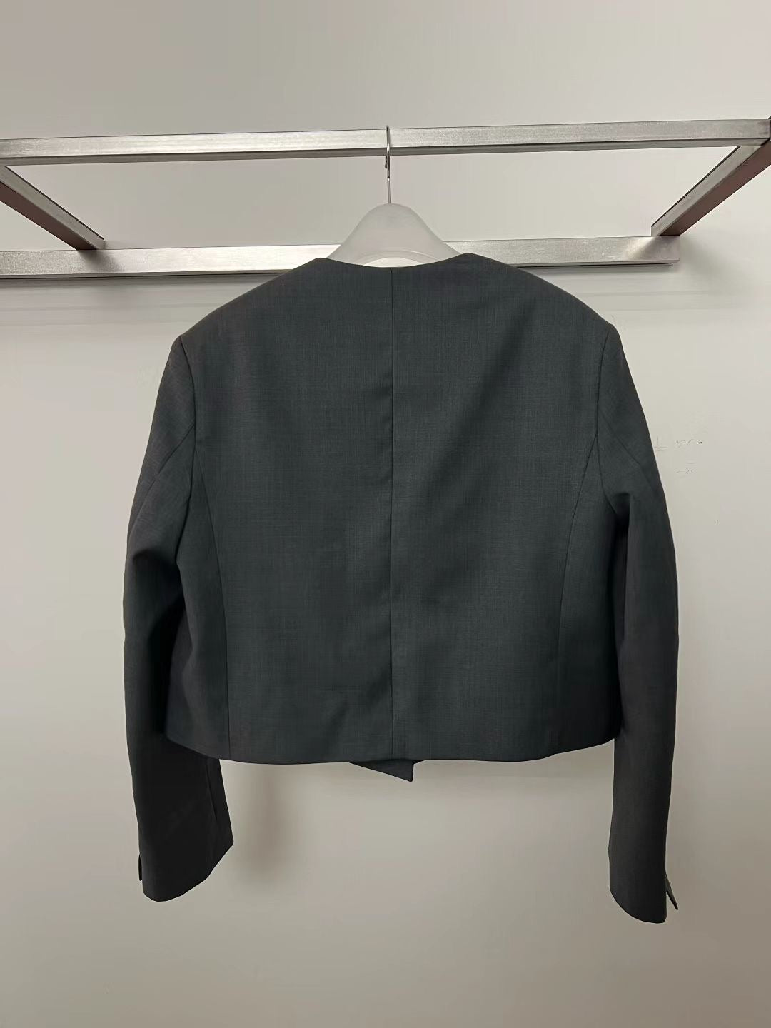 Season Best Cropped Blazer  (16-18Apr $1388, 之後批發價$1488）