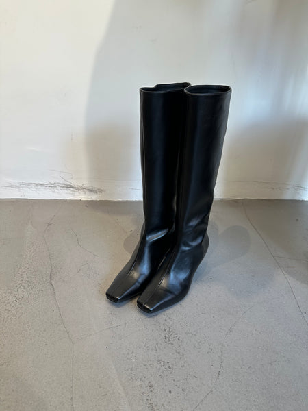 Classy Lamb Leather Seam Long Boots (15-18Oct $798, 之後批發價$898）