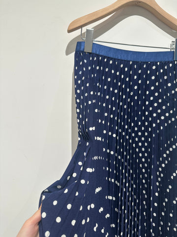 Dotted Pleated Skirt  (2-5Jul 超抵價$298, 之後批發價$398)