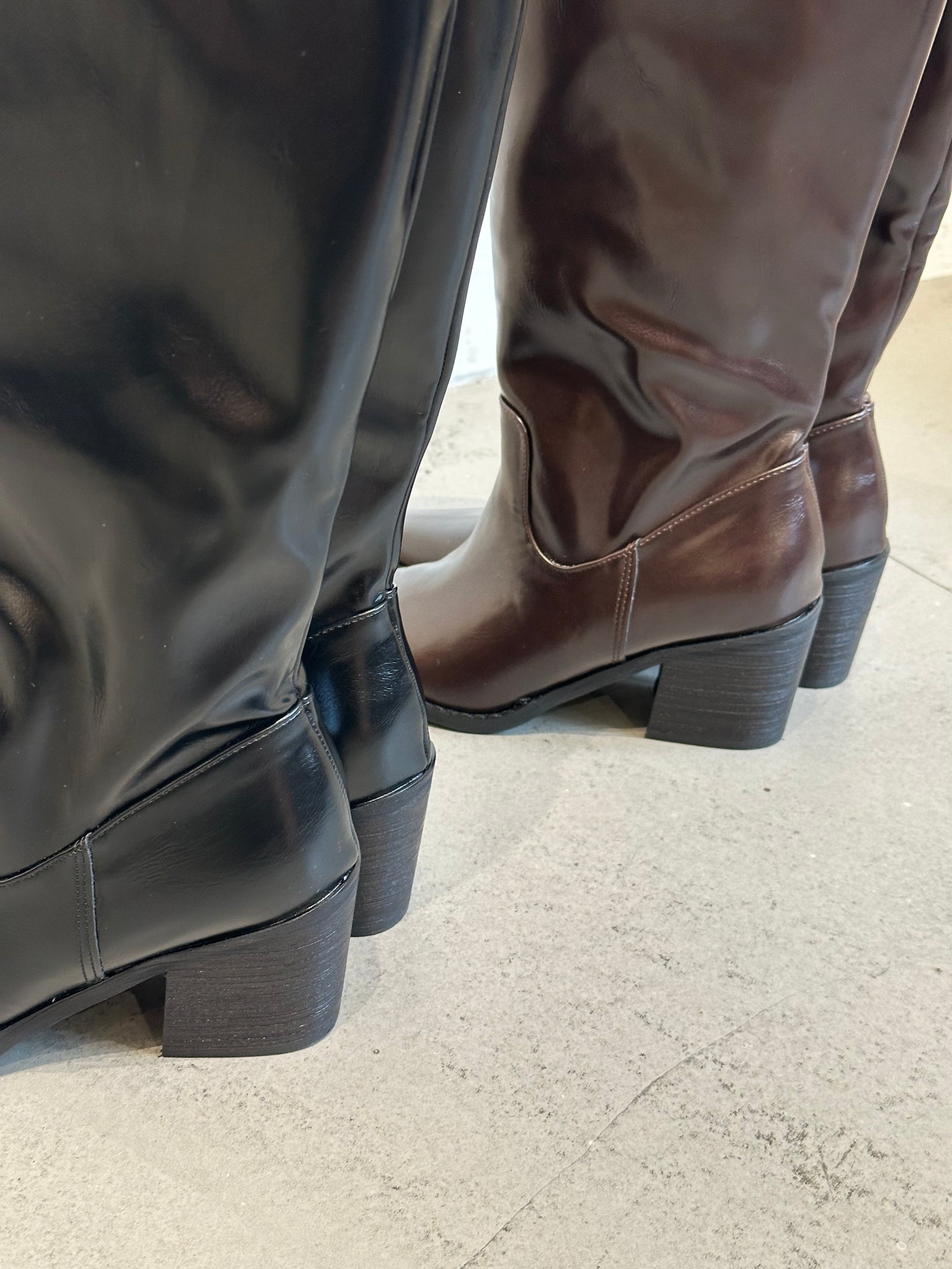 Daily Cool Pointed Long Boots (限時最抵價$568至今晚23:59, 15-17Oct超抵價$598, 之後批發價$698)