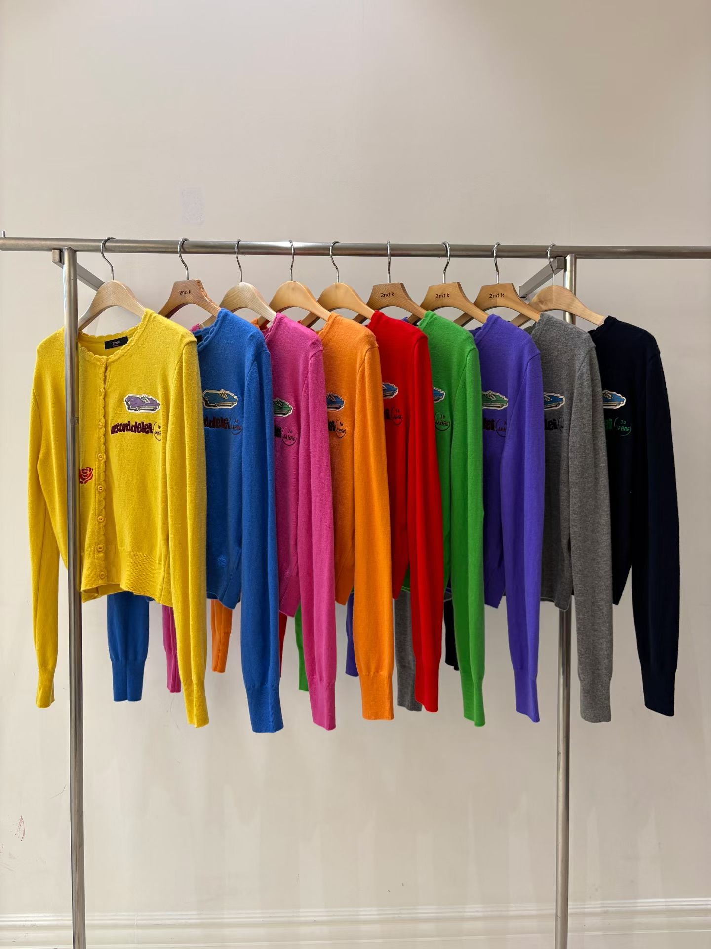 Colourful Embroidered Cardigan (24-26Sep超抵價$498, 之後批發價$568)