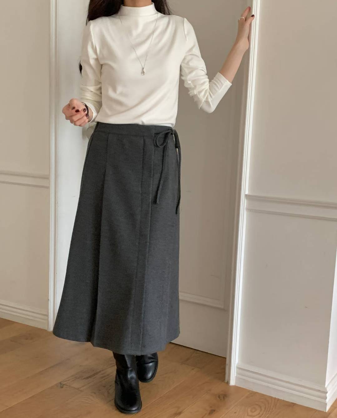 Folds Wool Skirt