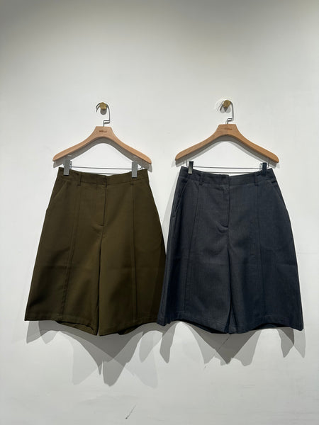 In Love With Bermuda Shorts (2-4Sep 超抵價$398, 之後批發價$468)