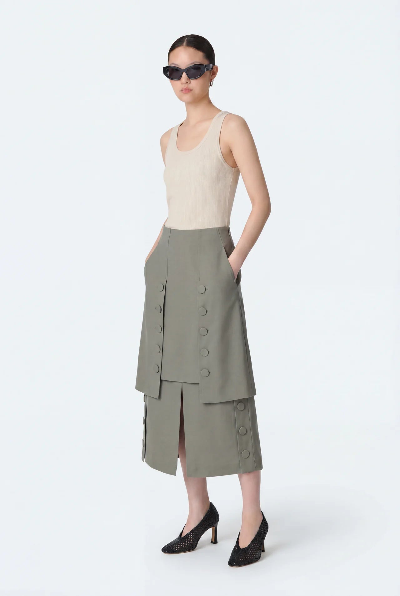 Button Slit Skirt