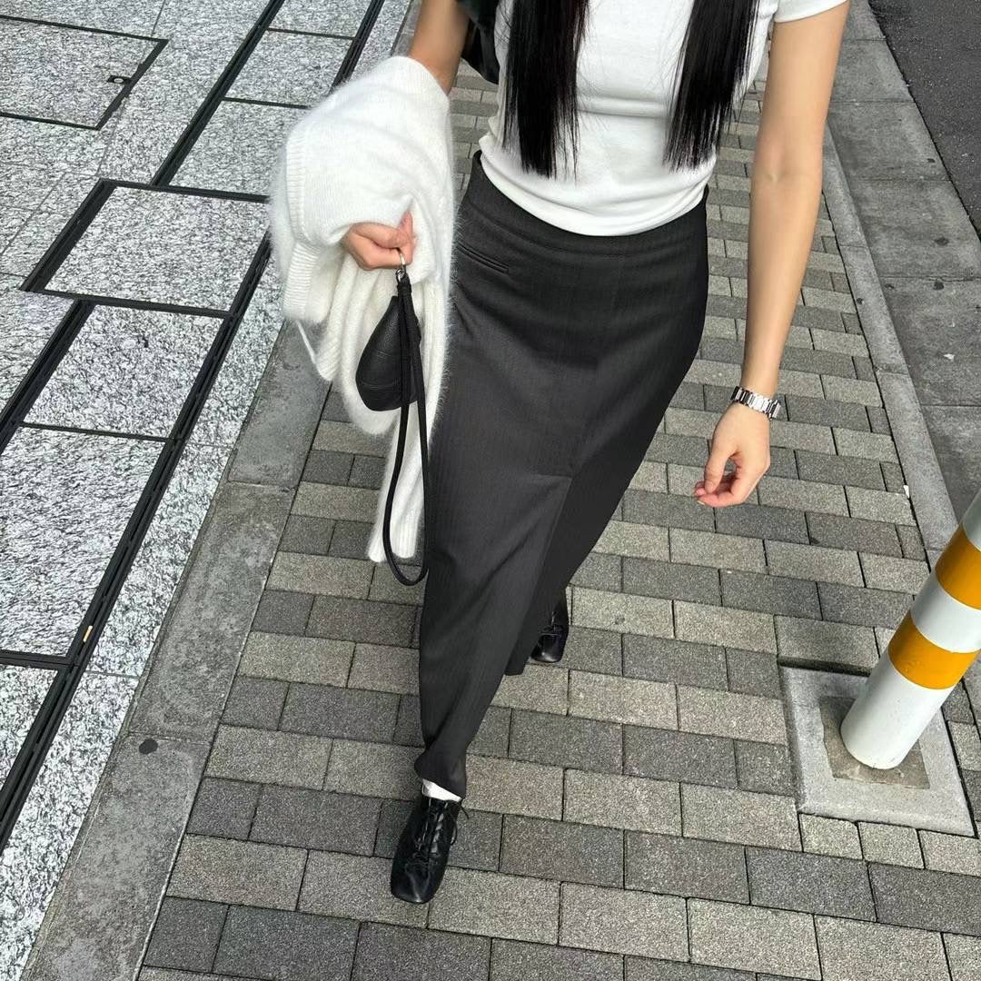 Front Slit Straight Skirt