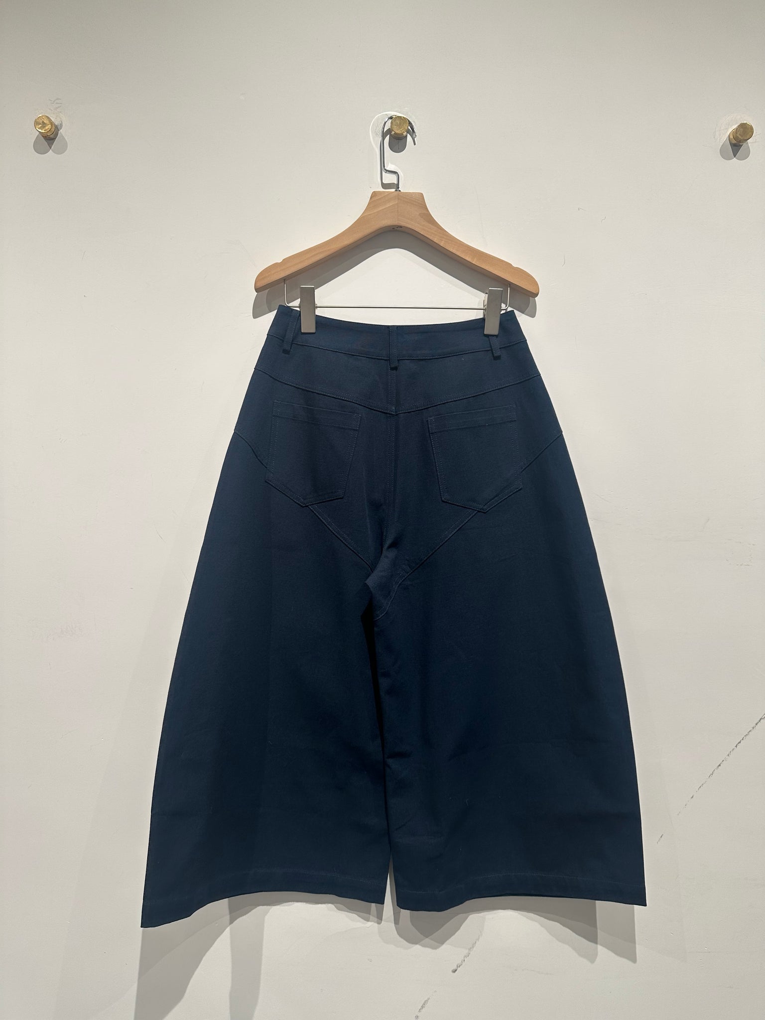 Details Balloon Pants (24-26Sep超抵價$368, 之後批發價$398)
