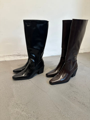 Daily Cool Pointed Long Boots (限時最抵價$568至今晚23:59, 15-17Oct超抵價$598, 之後批發價$698)