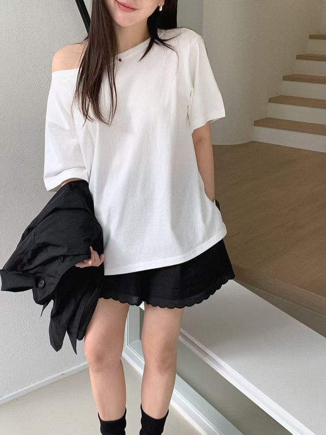 Oversize Single Shoulder Tee (18-20Jun 超抵價$298, 之後批發價$328)