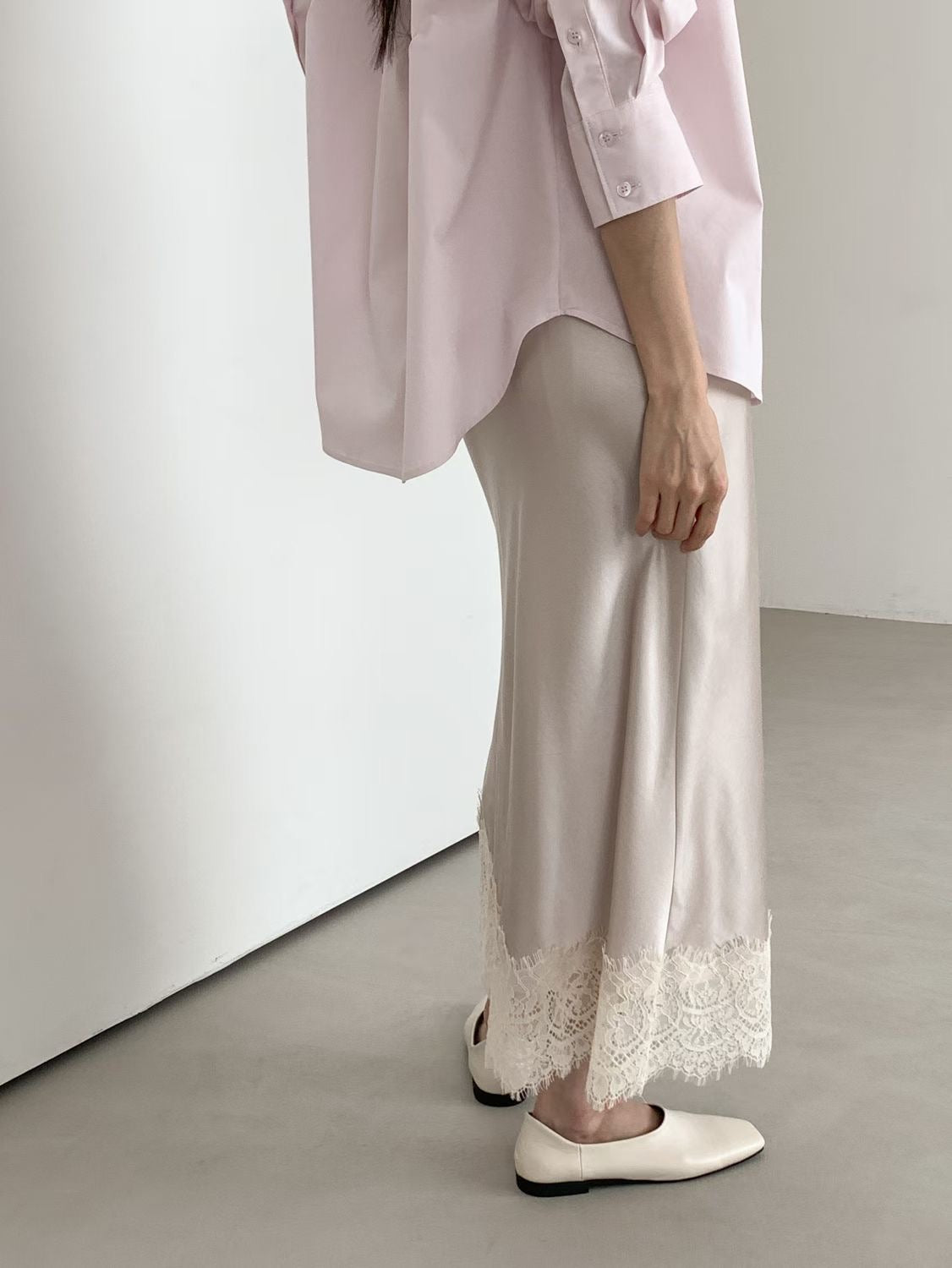 Trendy Lace Trim Satin Skirt