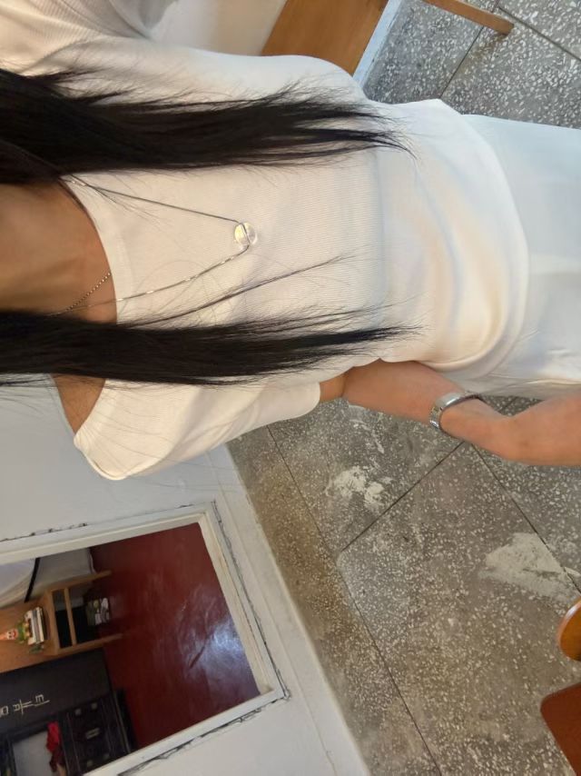 Two Ways Off Shoulder Tee (18-20Jun 超抵價$248, 之後批發價$268)