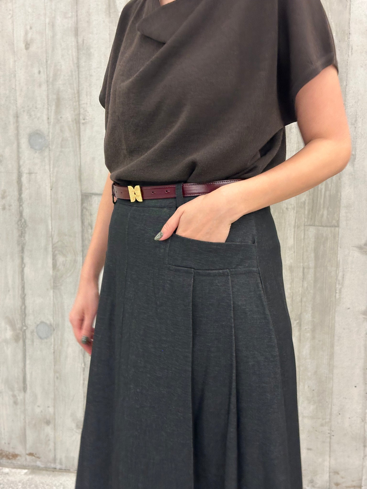 Stylish Two Pocket Fold Skirt