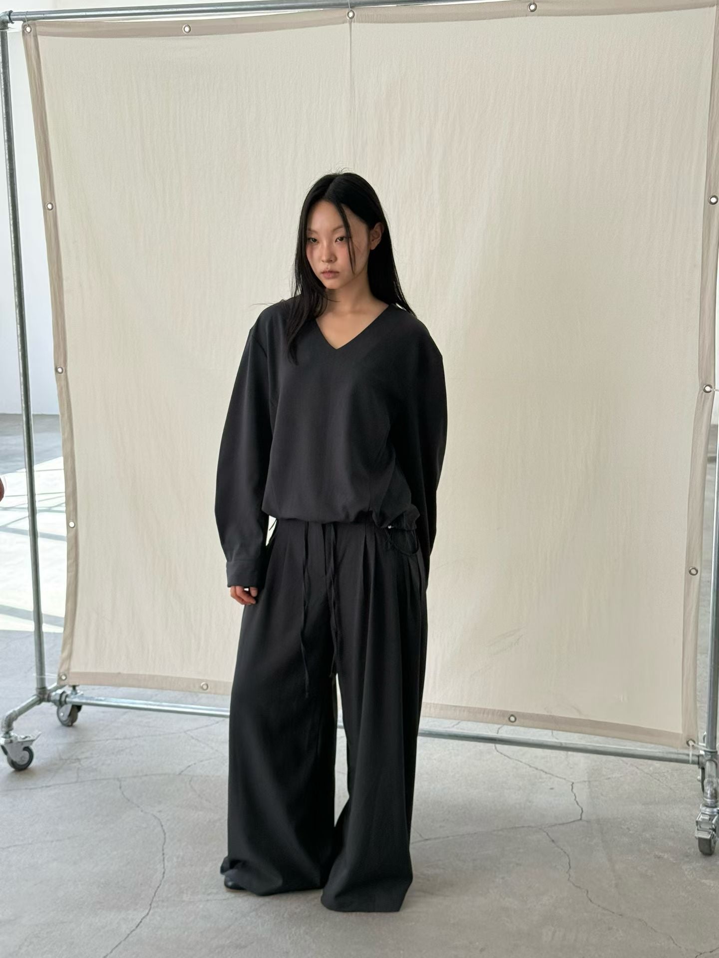 Modern Boxy V Neck Top  (8-10Oct超抵價$428, 之後批發價$468)