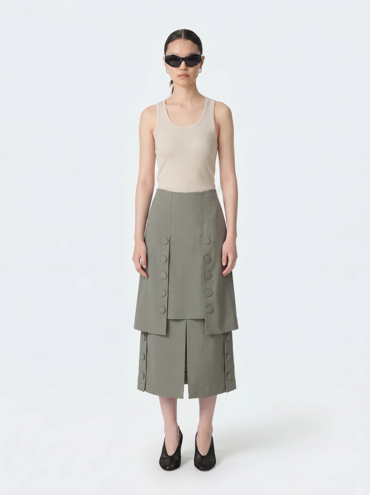 Button Slit Skirt