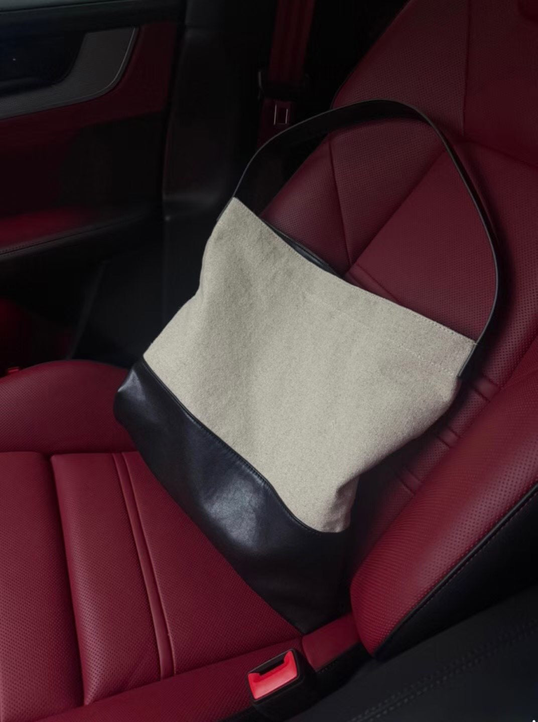 Classy Daily Leather Canvas Bag (18-20Jul 超抵價$798, 之後批發價$868)