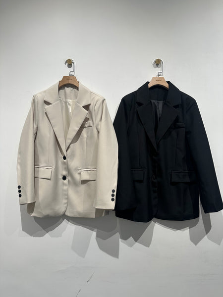 Summer Back Slit Button Blazer (1-5Apr$468, 之後批發價$668）