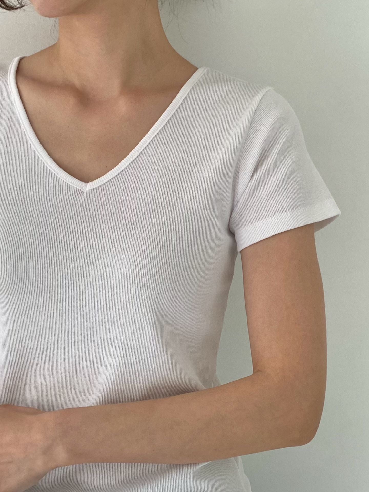 V Neck Ribbed Tee (加購$168)