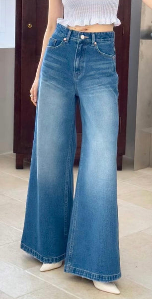 Washed Wide Leg Jeans
