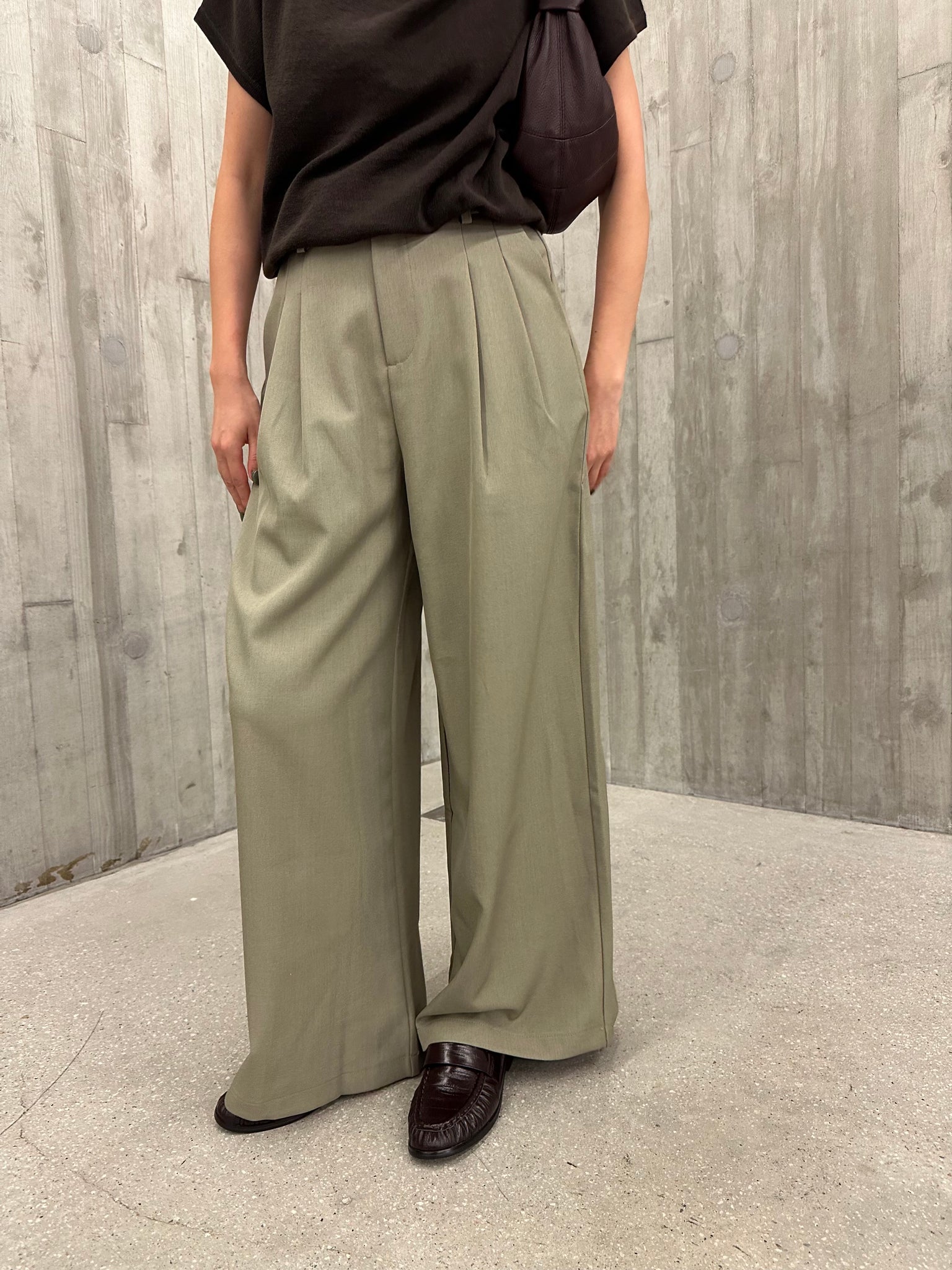 Daily Wide Leg Tailor Pants