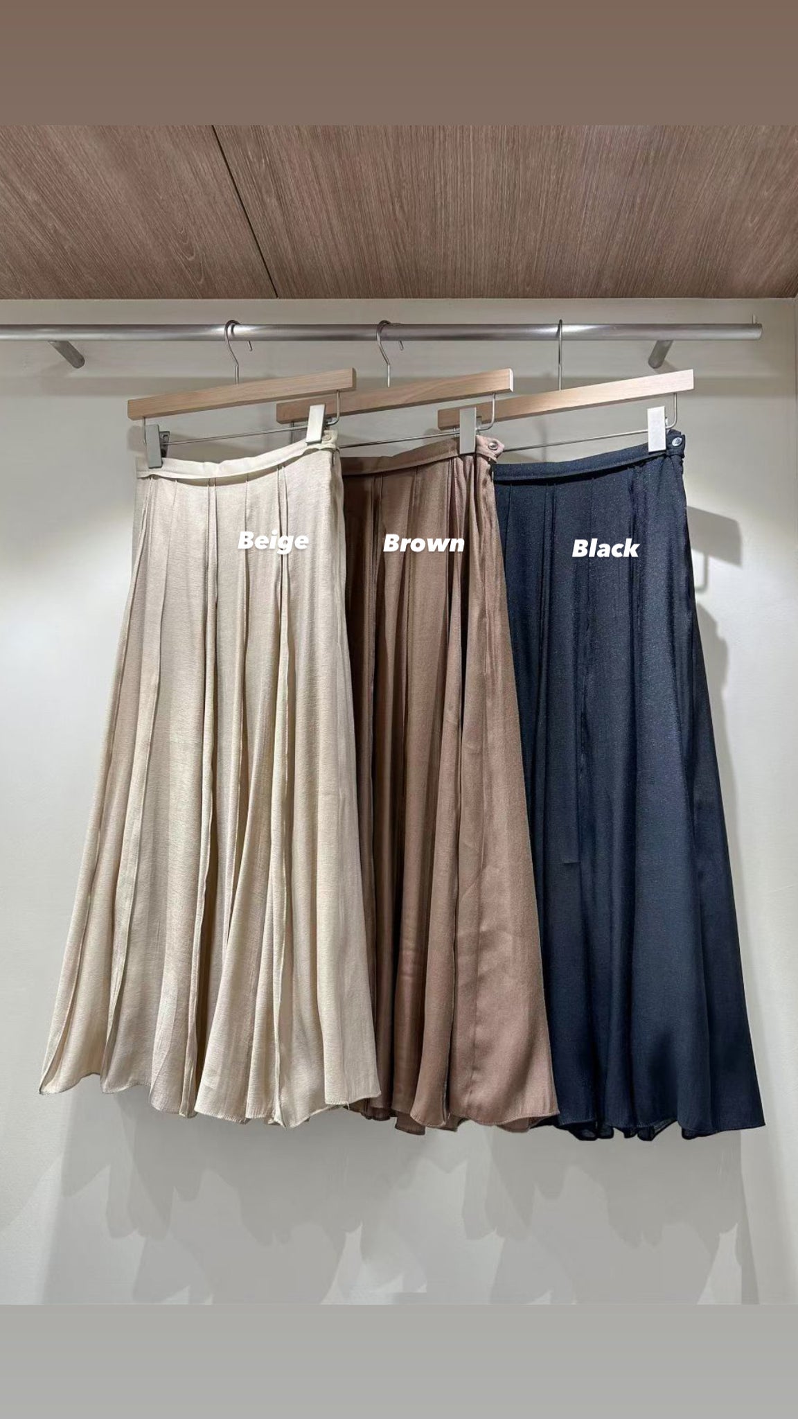 Sheer Pleated Skirt  (8-10Oct超抵價$368, 之後批發價$398)
