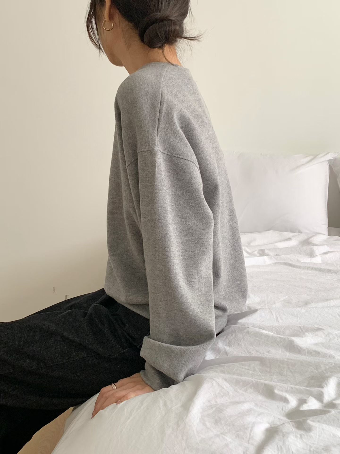 V Neck Fit Cut Knit Sweater (加購$228)