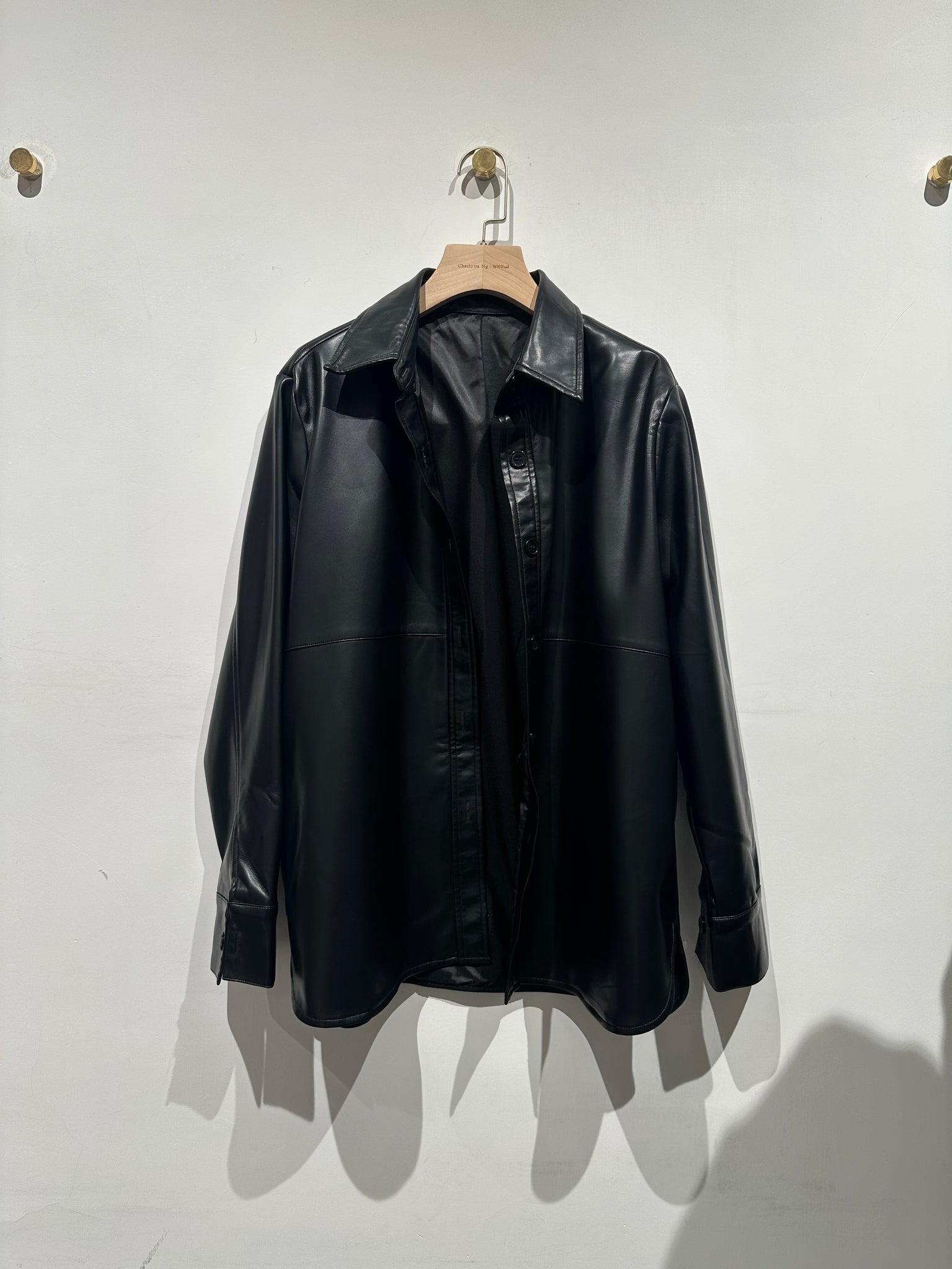 Essential Faux Leather Shirt (15-18Jan $498, 之後批發價$598）