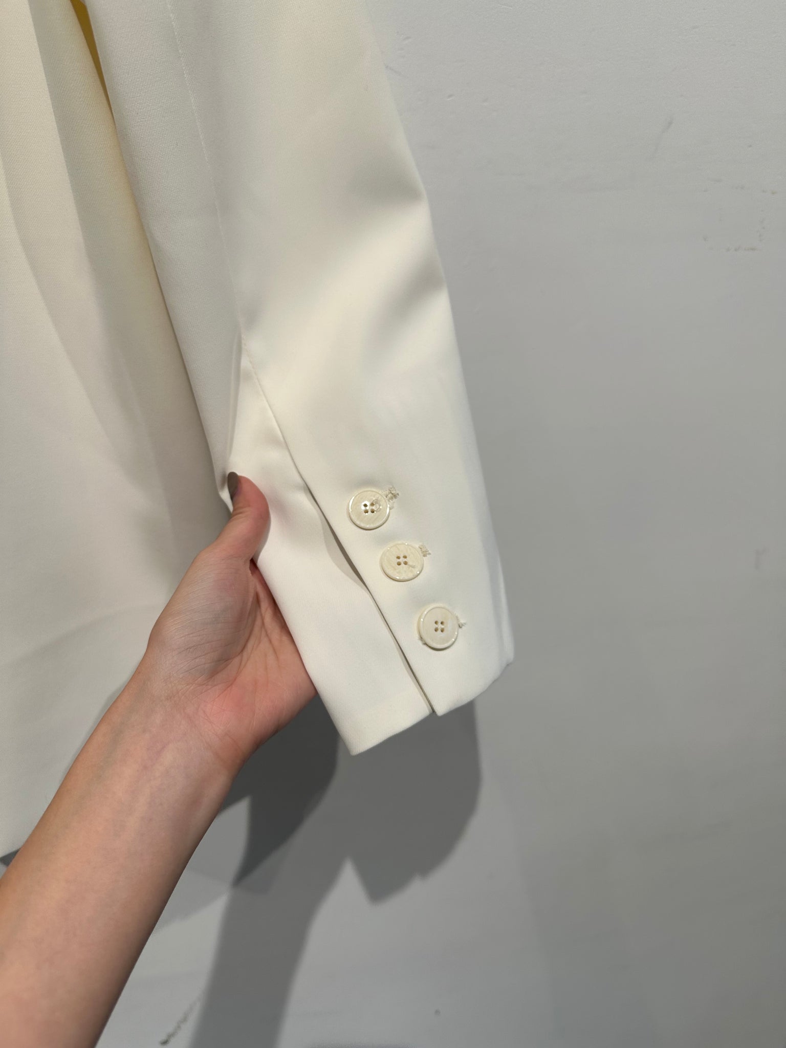 Collarless Blazer Ivory (9-11Jul 超抵價$598, 之後批發價$698)