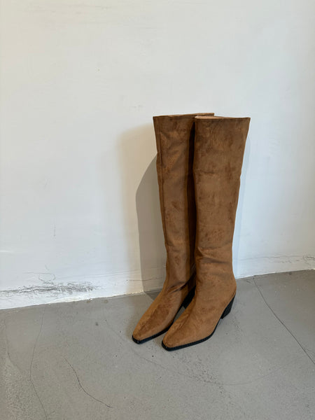 Essential Soft Suede Long Boots (14-17Oct超抵價$498, 之後批發價$598)