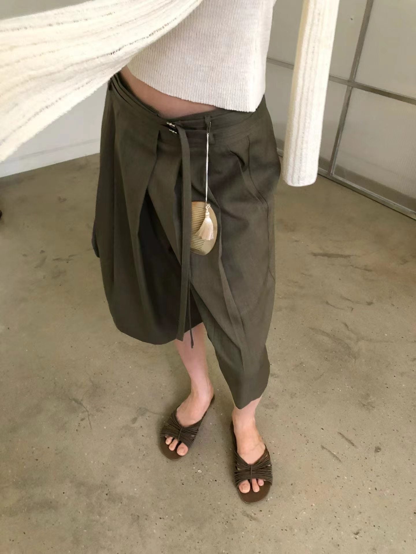 Side Buckle Bermuda Shorts  (24-27Jun 超抵價$498, 之後批發價$528)