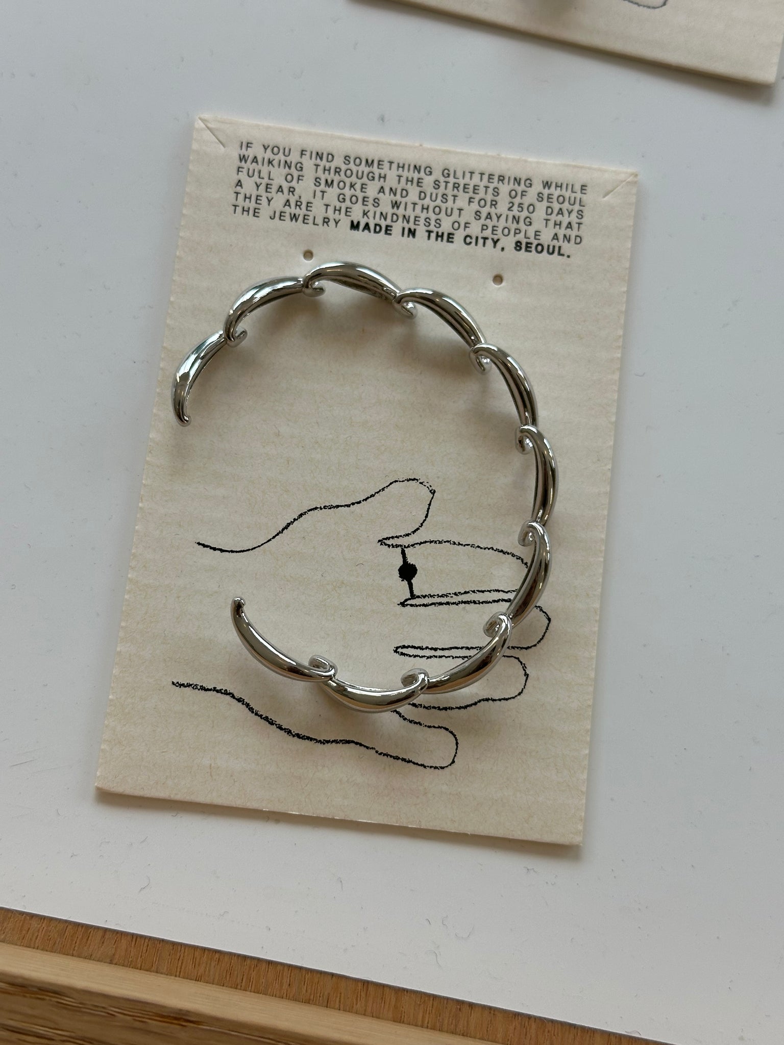 Curly Bangle (10-12Sep超抵價$298, 之後批發價$328)