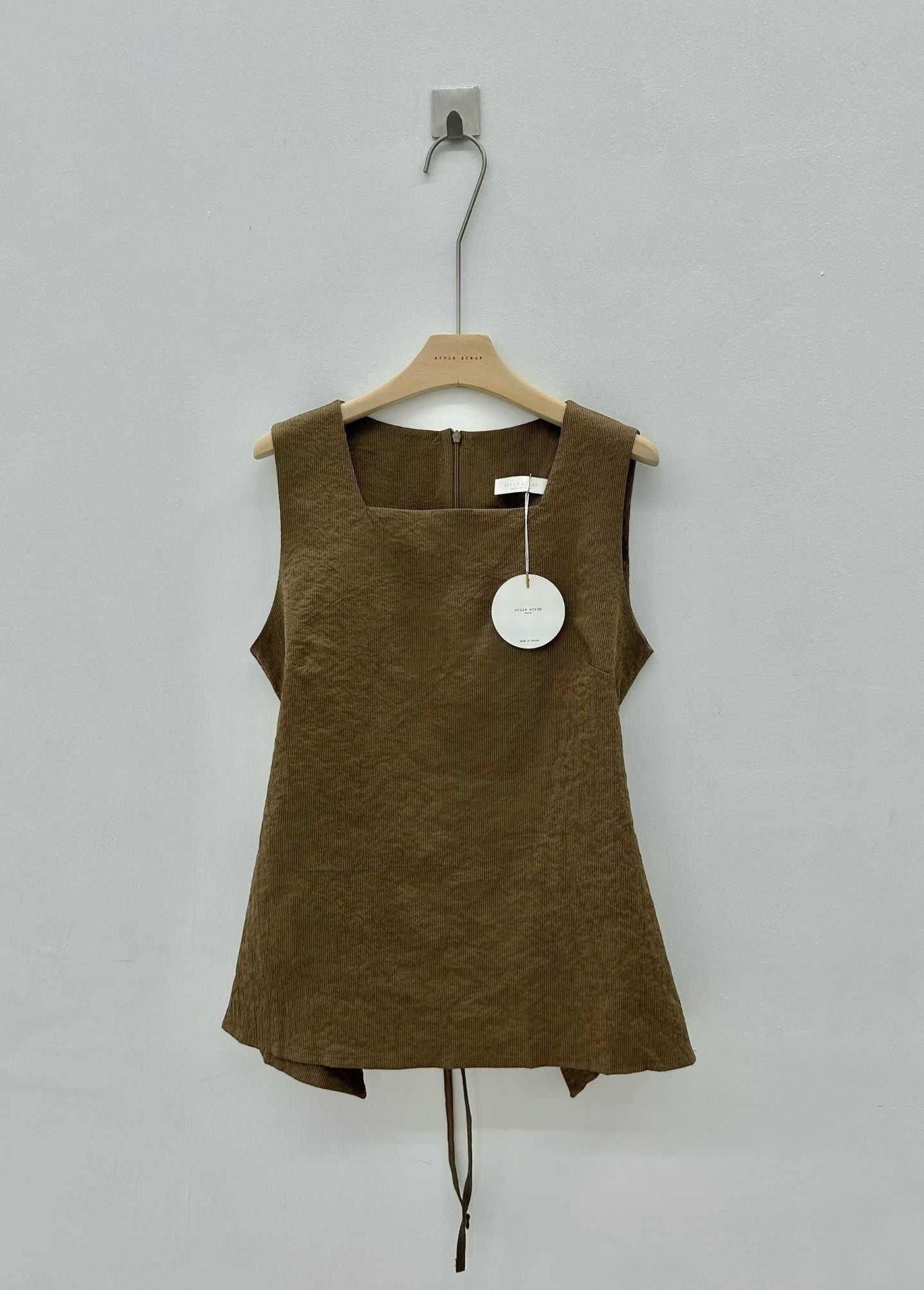 Cool Fabric Back Tie Vest (18-20Jun 超抵價$348, 之後批發價$368)