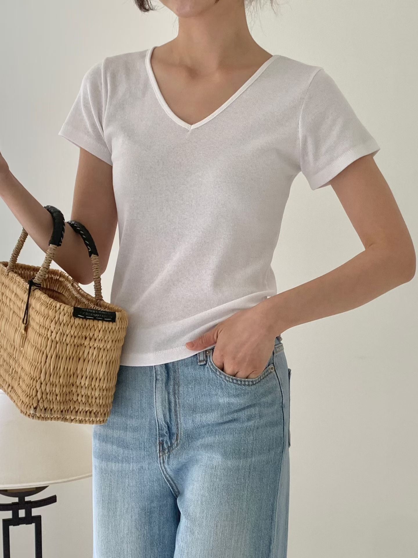 V Neck Ribbed Tee (加購$168)