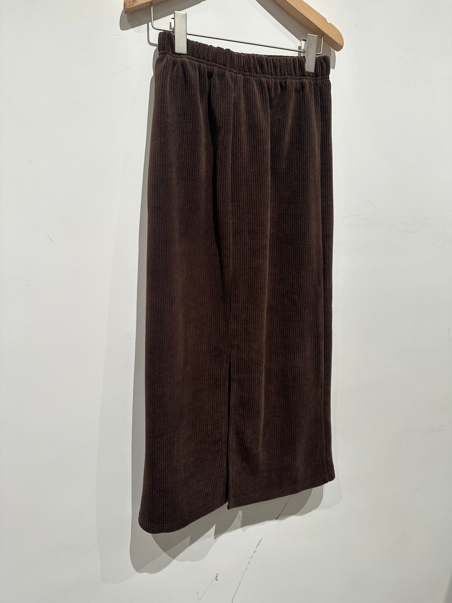Corduroy Ribbed Pensil Skirt  (加購$198)