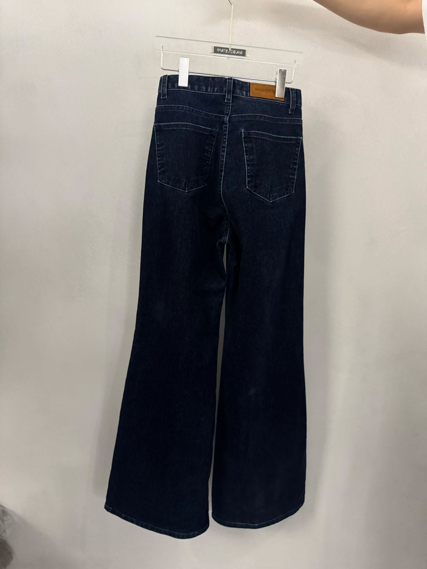 18 (26-28Nov $698, 之後批發價$728）