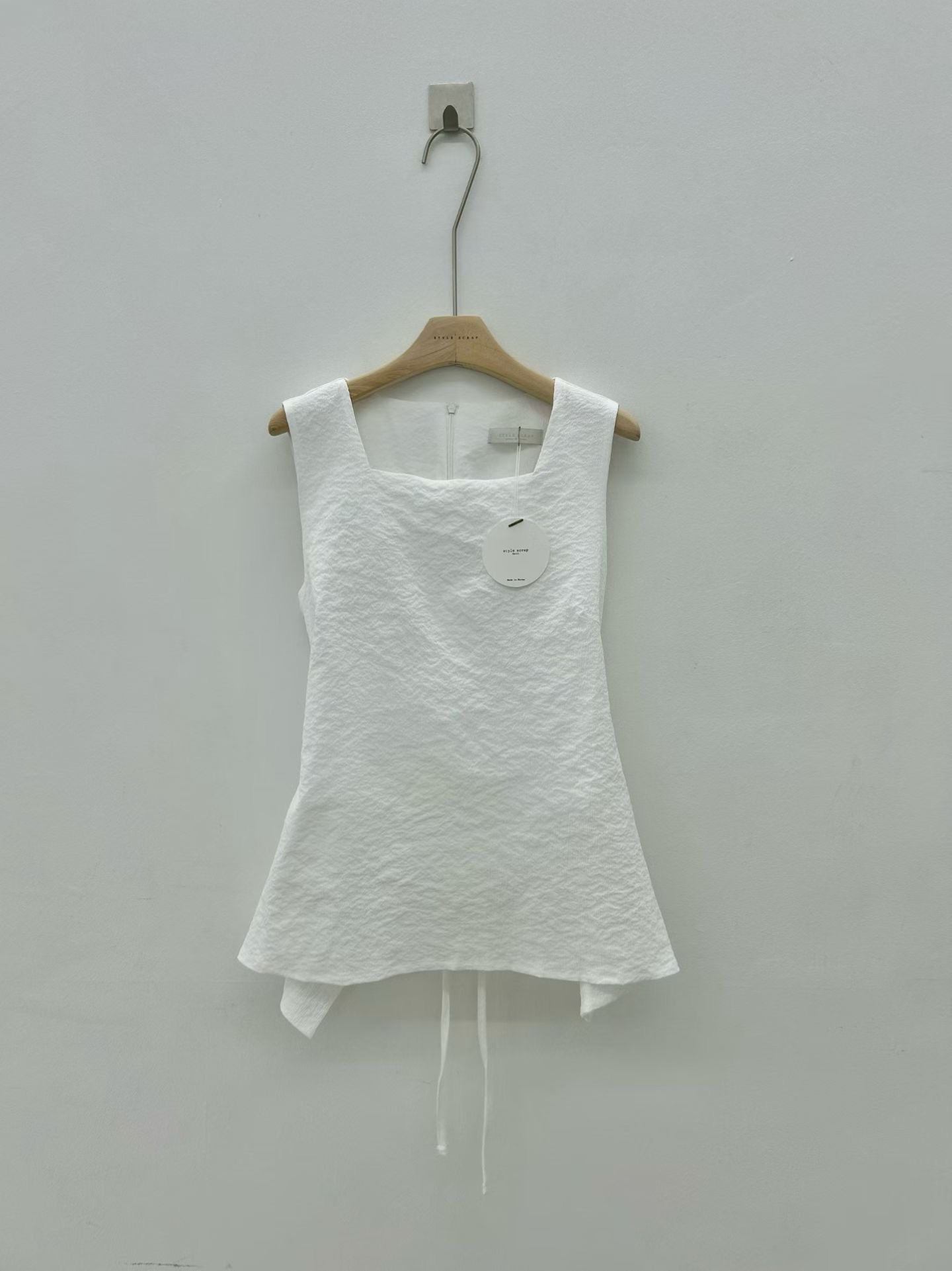 Cool Fabric Back Tie Vest (18-20Jun 超抵價$348, 之後批發價$368)