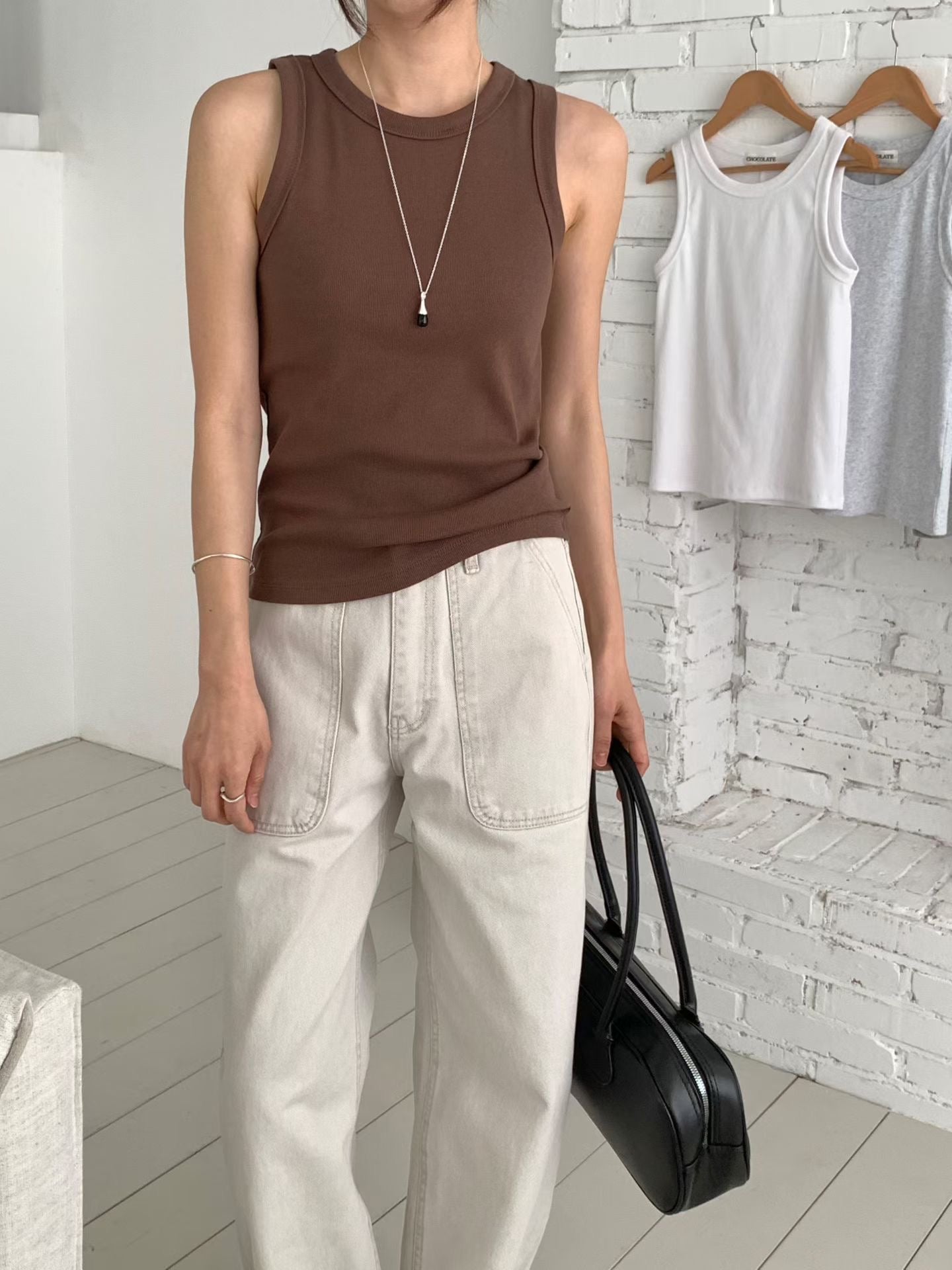 Ribbed Crew Neck Vest (加購$148)