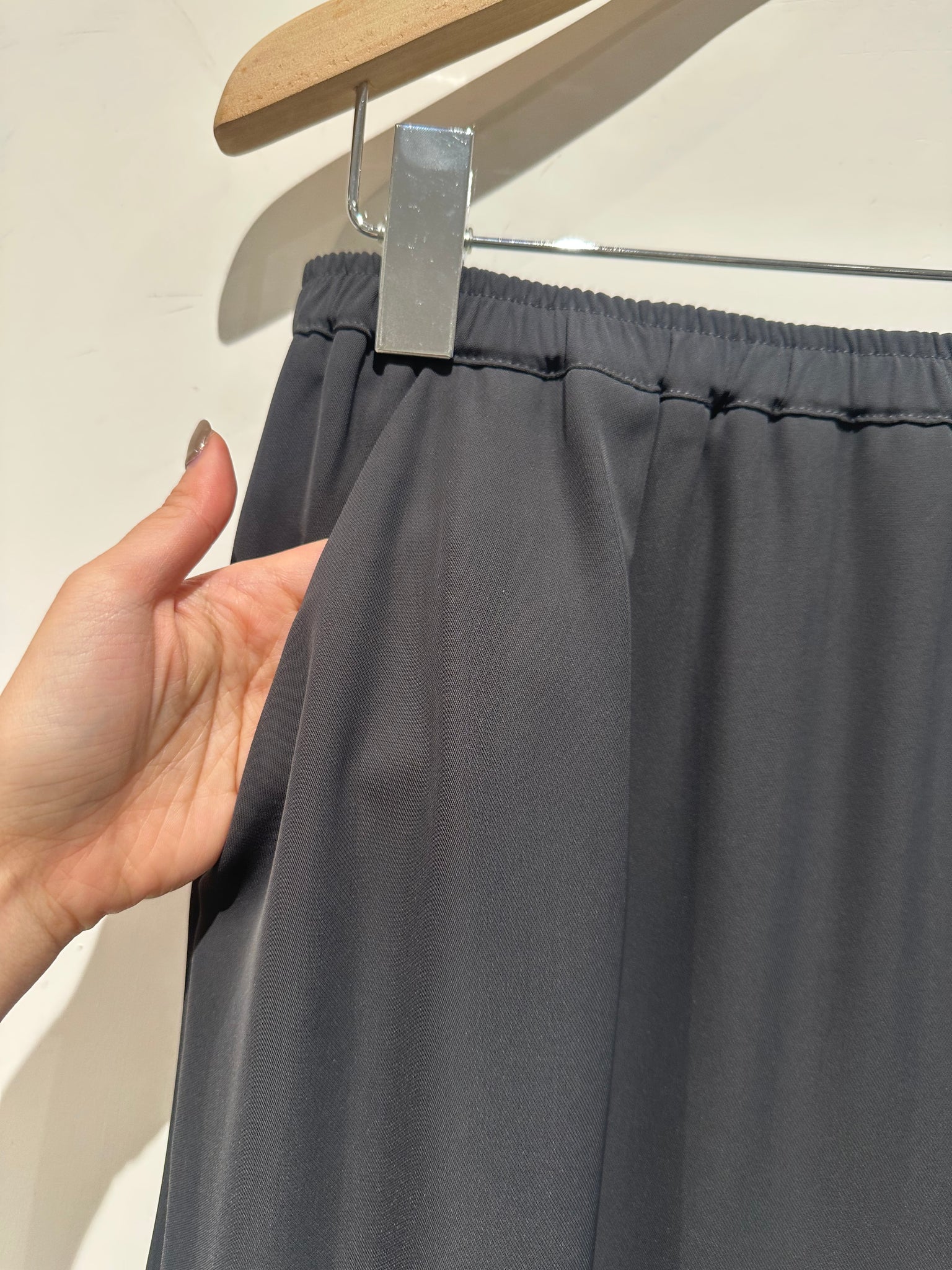 Comfy Drape Pockrt Skirt (限時超抵快閃價$298至今晚23:59, 3-5Jul 超抵價$368, 之後批發價$468)