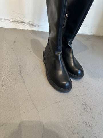 Cool Calf Leather Buckle Long Boots (15-18Oct $698, 之後批發價$798）